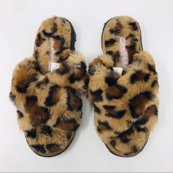 Willow & Ruby Leopard Faux Fur Slippers - Picture 7 of 7